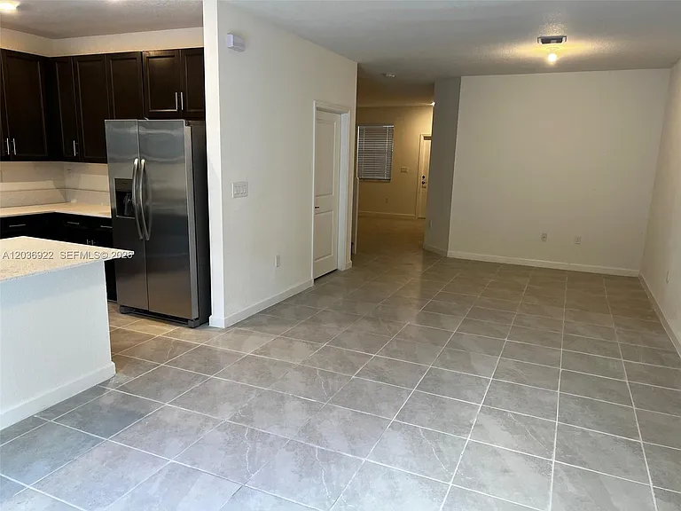 1120 SE 26th Ter #1120 — Photo 14