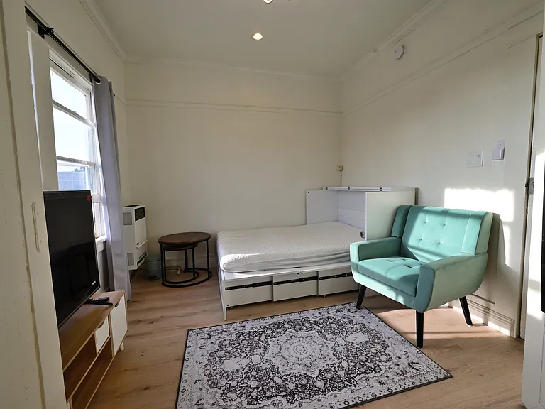 48 Navy St #16 — Photo 3