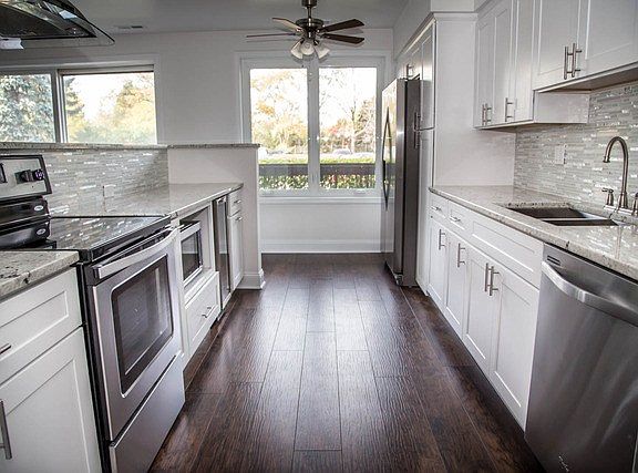 4th image of 601 Lake Hinsdale Dr APT 105