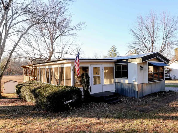 131 Tacklebox Ln, Murray, KY 42071