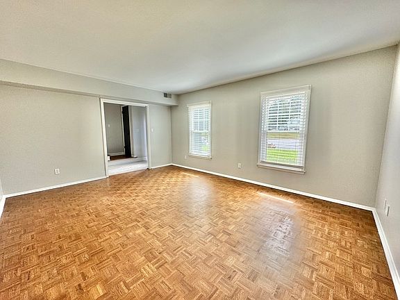 4th image of 6623 Farmway Pl