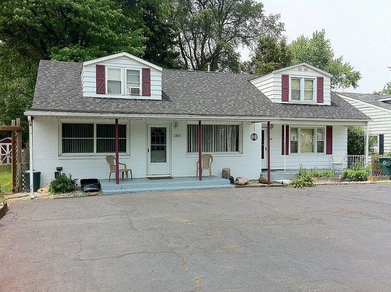 1st image of 3005 S Macedonia Ave
