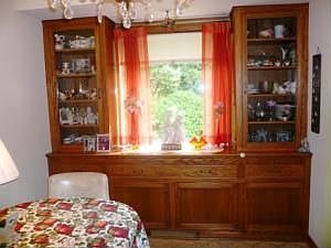 Dining Room Built-in China Cabinet