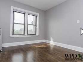 1305 W 82nd St
