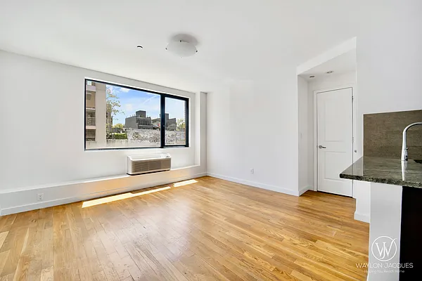 Rented by Compass | media 32