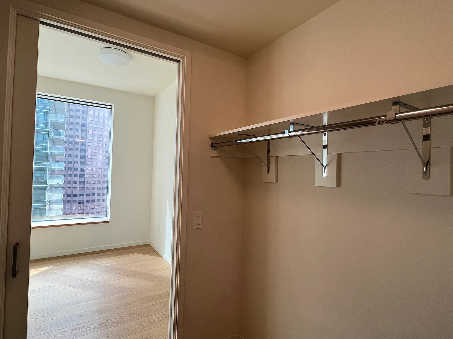 Studio, 480 sqft, $2,500 — Photo 4