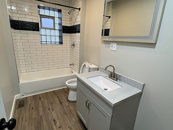 4th image of 3619 Fir St #1N-1