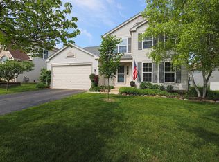 110 N Inverness Ct, Round Lake, IL 60073