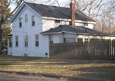 2nd image of 204 Parkway St #B