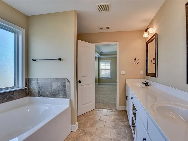 5515 Meghan Ln — Photo 26