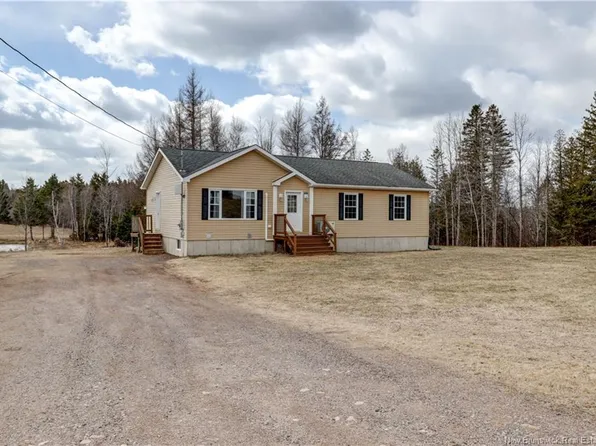 21 Canada Packers Rd, Cardwell, NB E4G 2J1