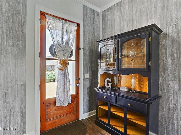 4th image of 108 Ashwood Pl