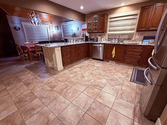 3rd image of 5393 Sans Souci Rd