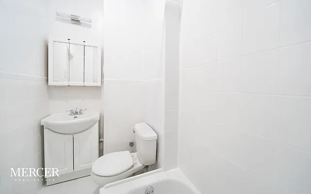Rented by Mercer Real Estate | media 16