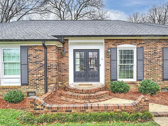 2nd image of 7119 Abbotswood Dr