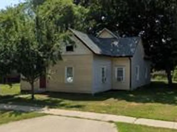 303 W Eureka St, Champaign, IL 61820