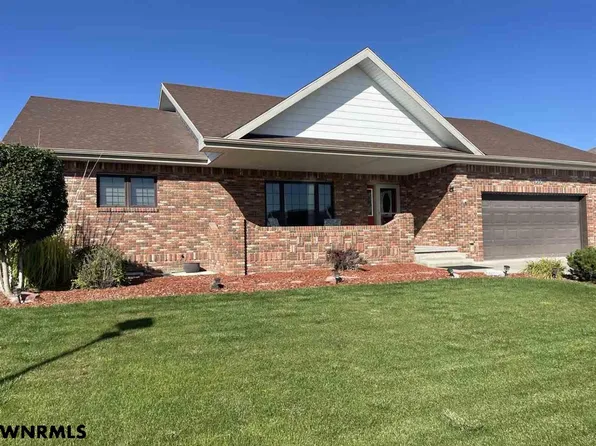 955 Westwood Dr, Gering, NE 69341