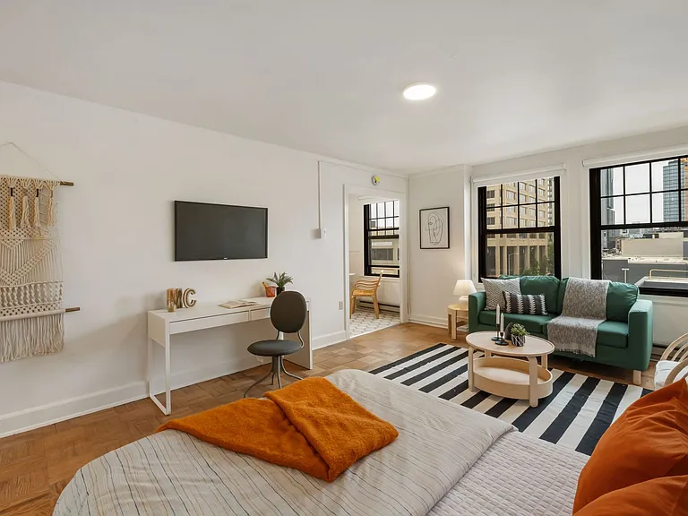 Comfortable Urban Living in a Classic Brick Building Near UW & Light Rail — Photo 7