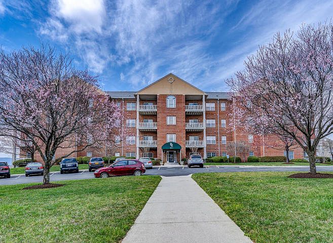 1st image of 4434 Pheasant Ridge Rd SW Unit 302