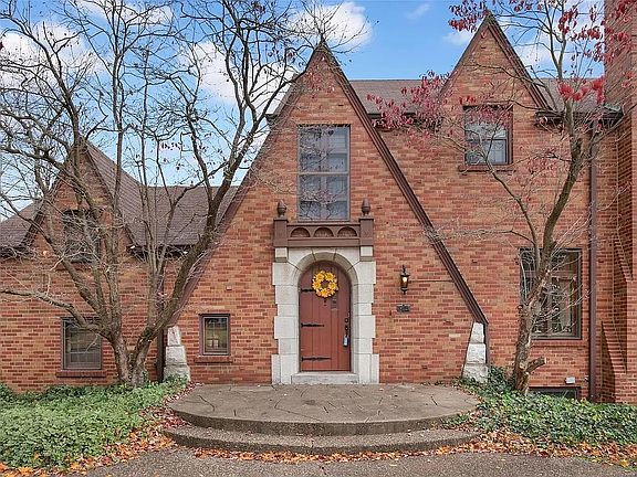 4th image of 13 Bellerive Acres