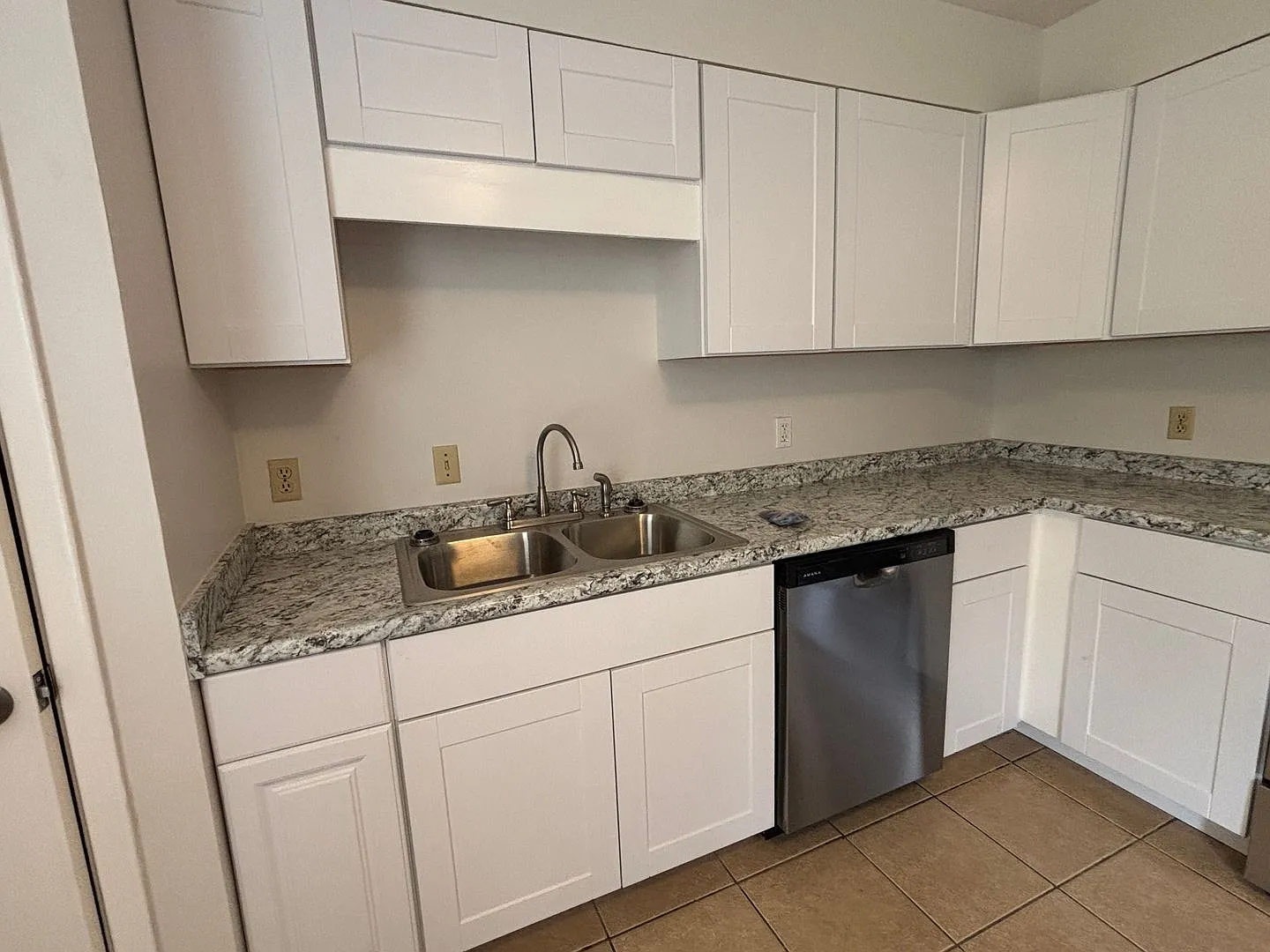 Garden Manor Apts — Photo 4
