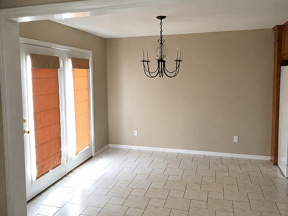 3rd image of 2711 W 20th Ave