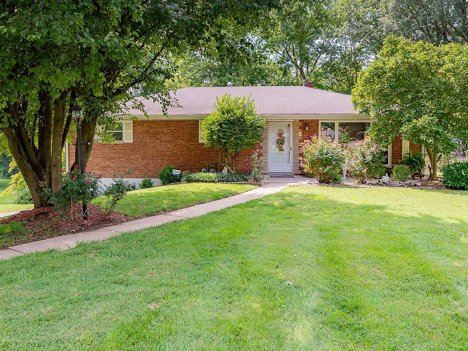 1st image of 3 Devalle Dr