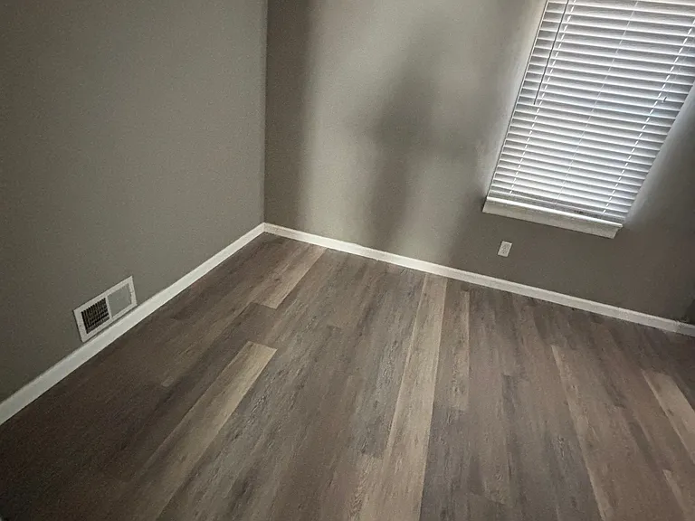 2308 N Illinois St — Photo 13