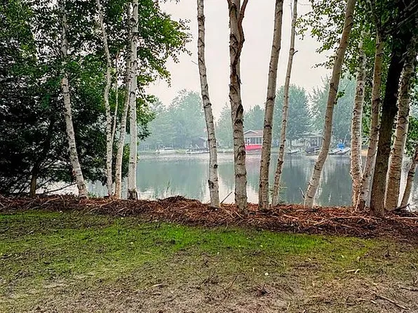 203 Atwood Dr, Prudenville, MI 48651