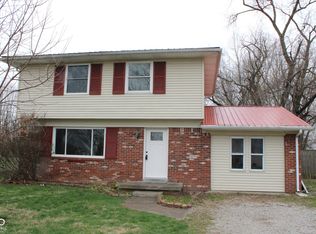 730 Brookhaven Dr, Seymour, IN 47274