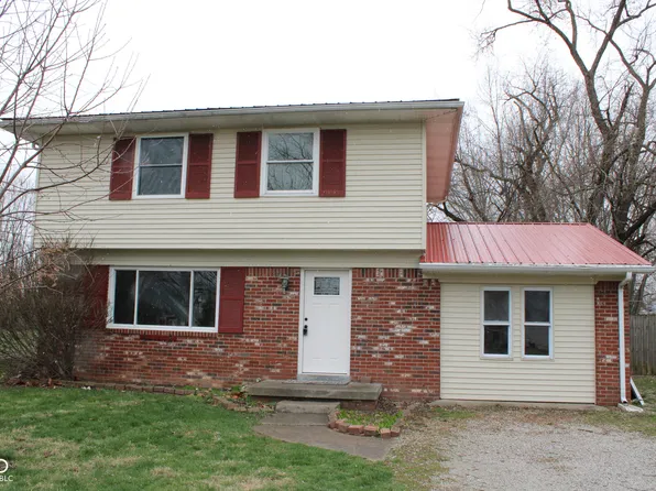 730 Brookhaven Dr, Seymour, IN 47274