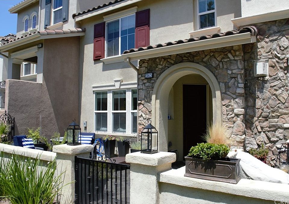 1st image of 28623 Bar Harbor Ln