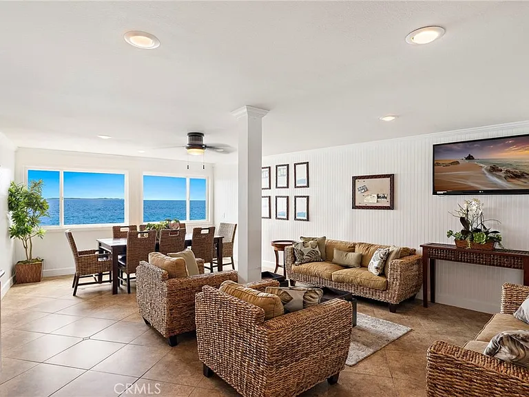 34 Blue Lagoon — Photo 25