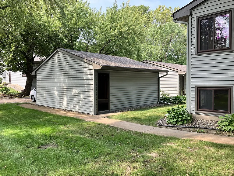 1386 Arden View Dr — Photo 13