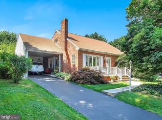 321 Hillcrest Rd, York, PA 17403