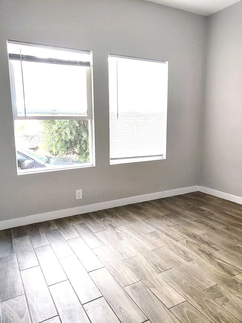901 N Arrowhead — Photo 3