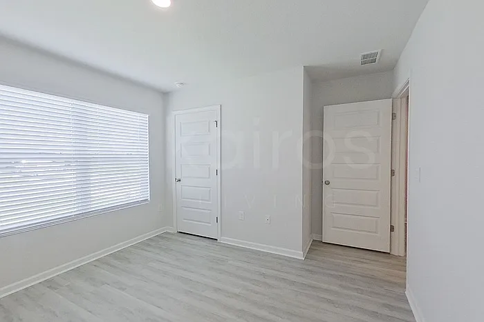 409 Monarch Ln — Photo 9