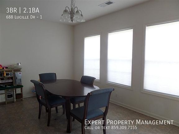 4th image of 688 Lucille Dr #1