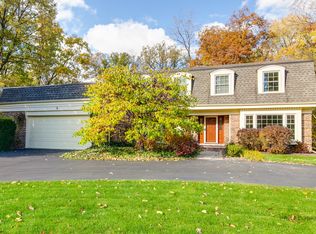 8 Royal Ct, Lincolnshire, IL