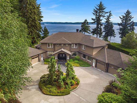 2nd image of 10027 NE Pointview Dr