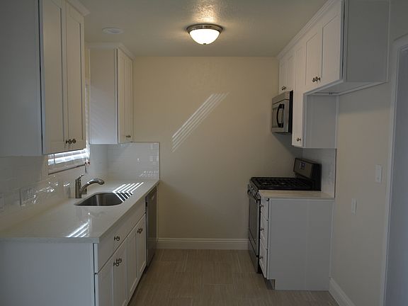 2nd image of 4118-4120 58th St