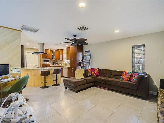5th image of 4073 47th St