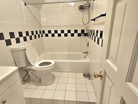 2nd image of 16 Lake Ave #2
