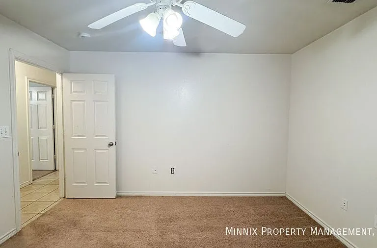 5415 Marshall St #B — Photo 9