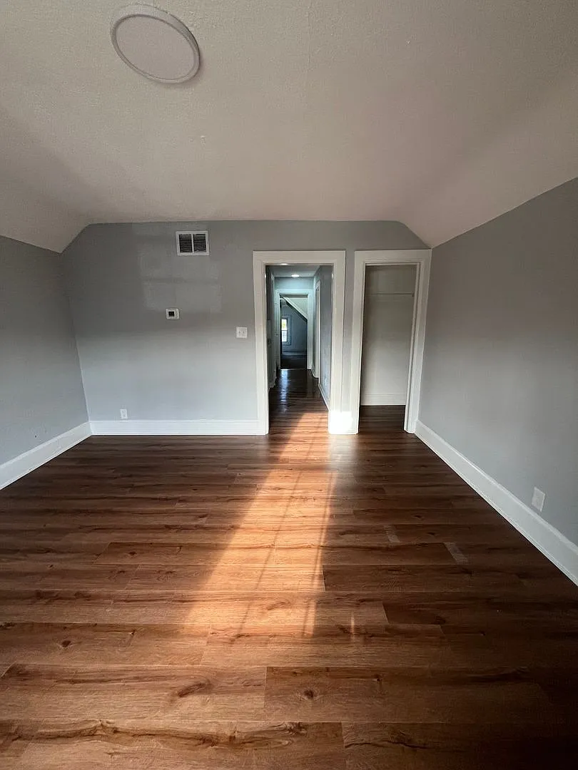 3533 Douglas Ave. — Photo 3