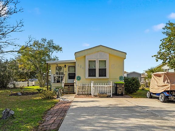 2nd image of 154 Crooked Island Circle