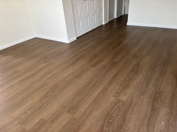 716 W Lake Ave #716, New Carlisle, OH 45344