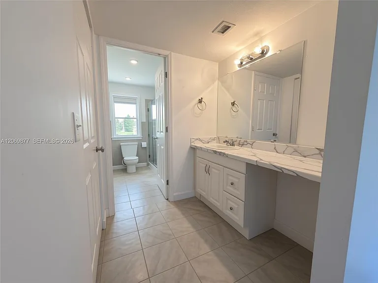 1301 SW 142nd Ave #104-H — Photo 12