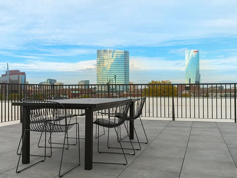 Graduate Pointe — Photo 117