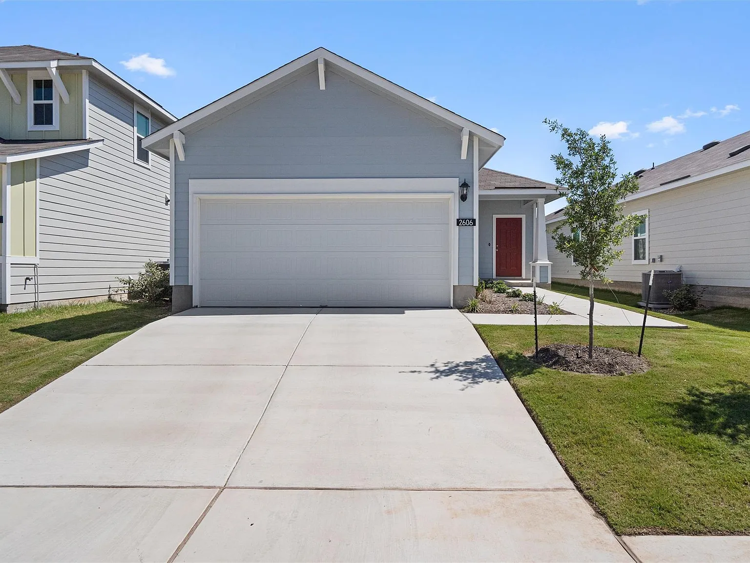 3 bed, 2.0 bath, 1234 sqft, $2,190 — Photo 2